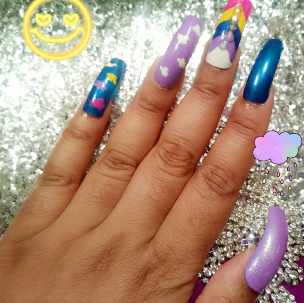 Fake Nails - Picture 3 of 6